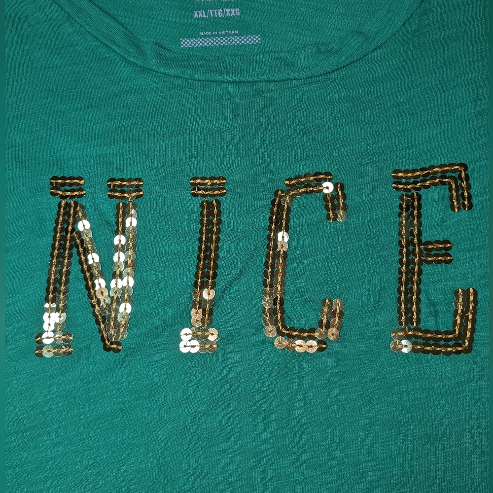 Old Navy t-shirt "Nice" sequin logo